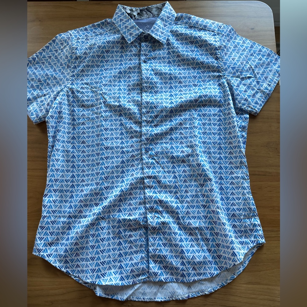 Robert graham perfect condition size medium shirt